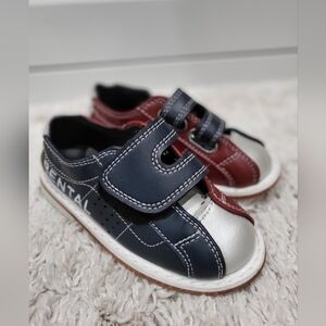 Kids Classic Rental Bowling Shoes LIKE NEW